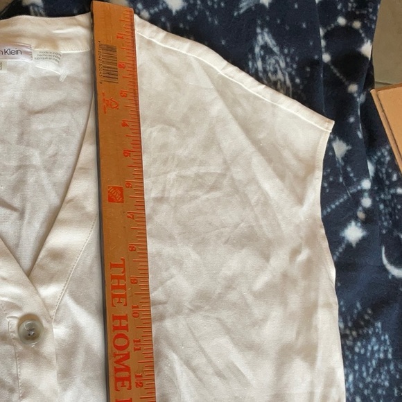 NWOT Calvin Klein Off-White Linen Blend Button Down Blouse in Size M. - Picture 9 of 12